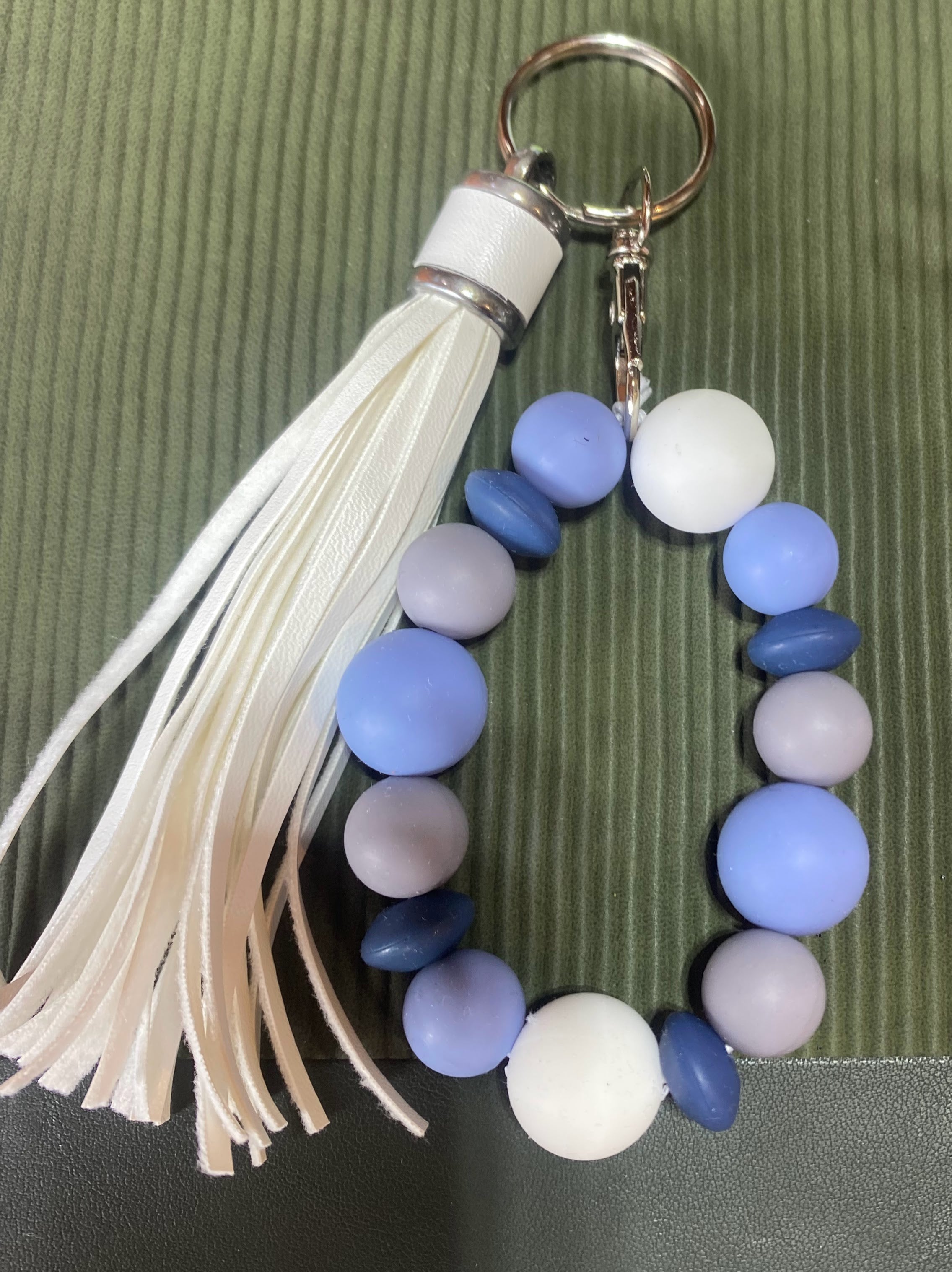 Keychain wristlet